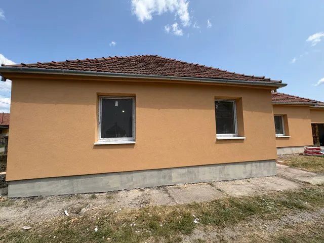 Eladó ház Felsőnyárád 86 nm