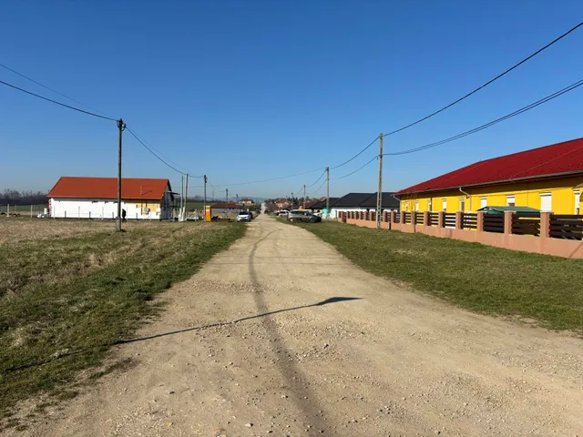 Eladó telek Onga 720 nm