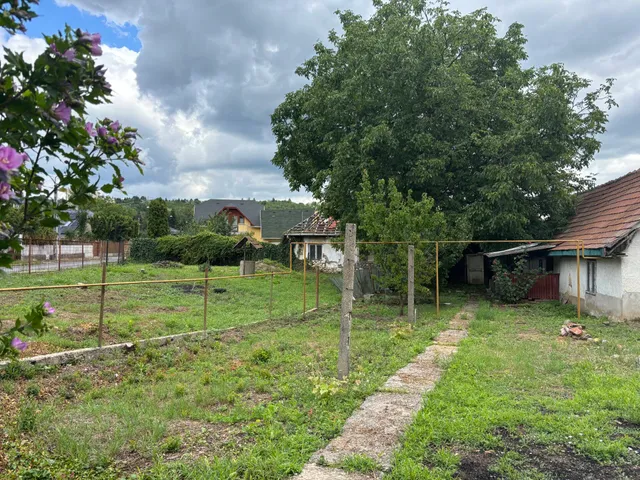 Eladó telek Miskolc 1100 nm