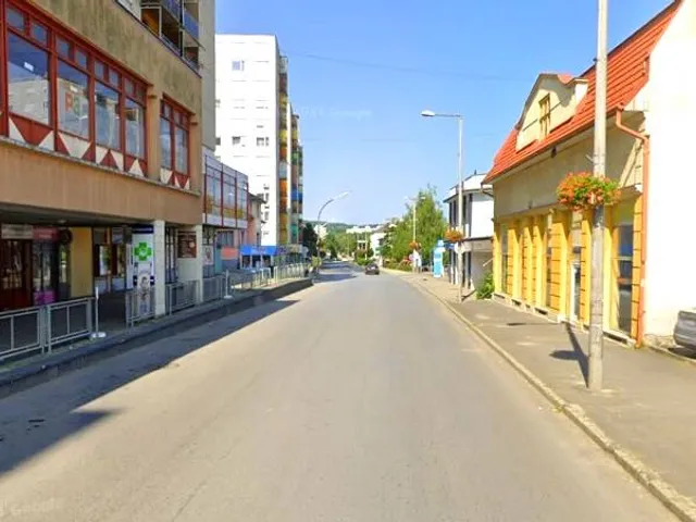 Kiadó kereskedelmi és ipari ingatlan Ózd 29 nm