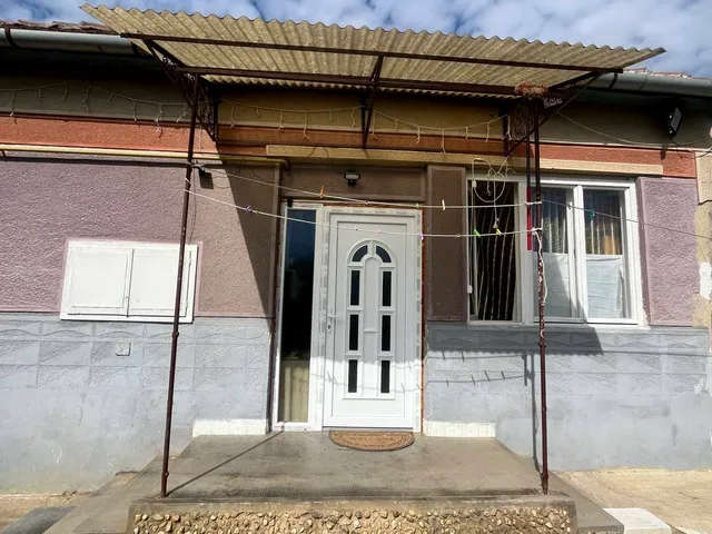 Eladó ház Rakamaz 103 nm