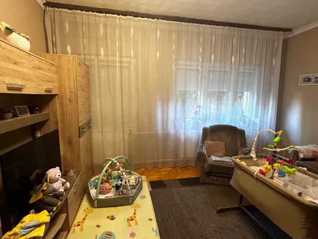 Eladó ház Encs 178 nm