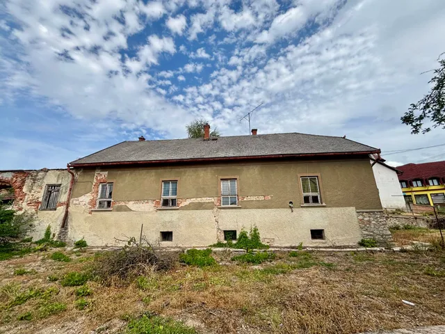 Eladó ház Szendrő 238 nm