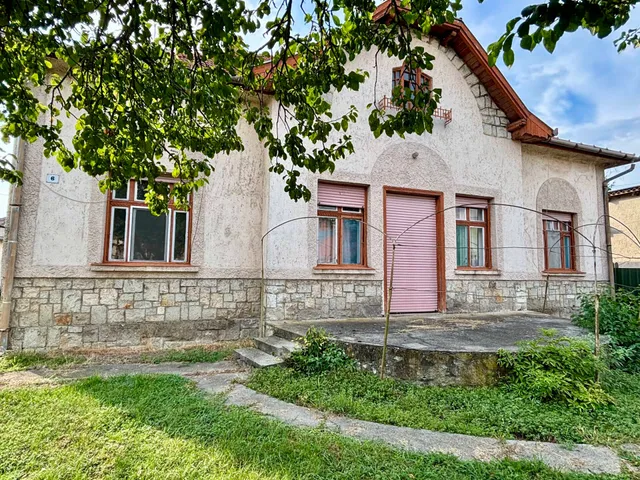 Eladó ház Sajószentpéter 150 nm