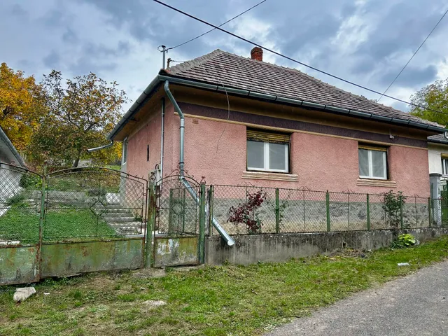 Eladó ház Hejce 72 nm
