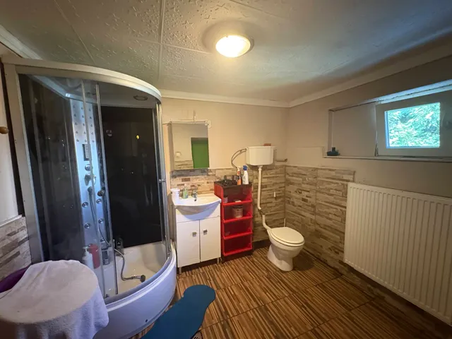 Eladó ház Szirmabesenyő 150 nm