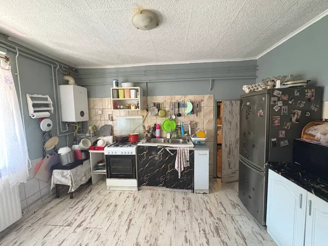 Eladó ház Szirmabesenyő 150 nm