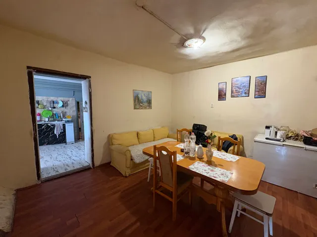 Eladó ház Szirmabesenyő 150 nm