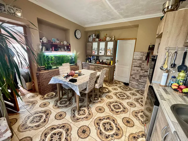 Eladó lakás Edelény 72 nm