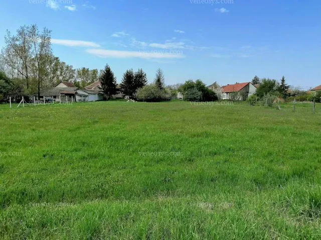 Eladó telek Poroszló 1338 nm