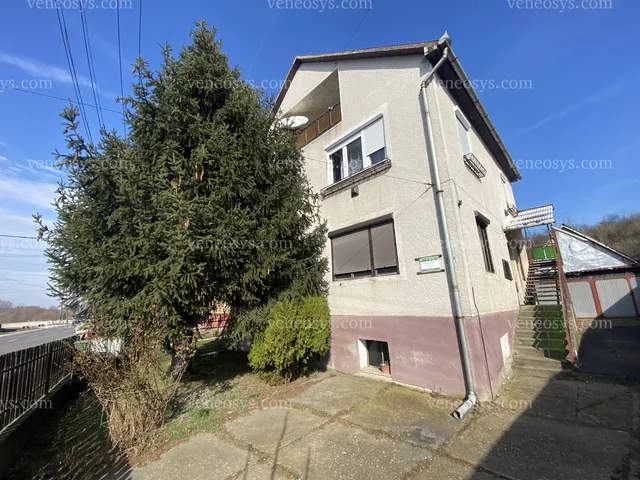 Eladó ház Arnót 200 nm