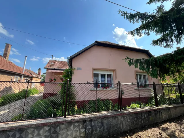 Eladó ház Szendrő 80 nm