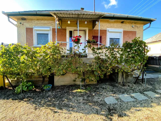 Eladó ház Szentistvánbaksa 92 nm