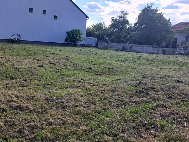 Eladó telek Encs 748 nm