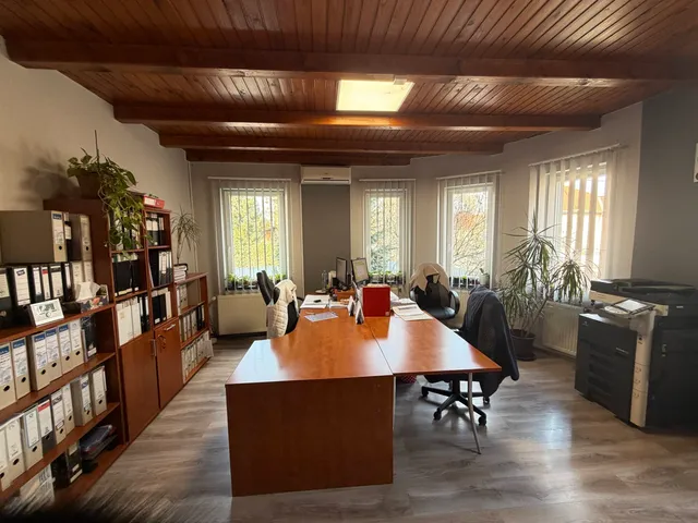 Kiadó kereskedelmi és ipari ingatlan Miskolc 190 nm