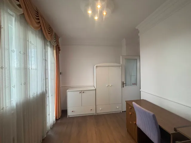 Kiadó ház Miskolc 210 nm