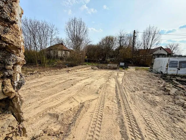 Eladó telek Harsány 852 nm