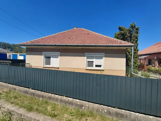 Eladó ház Pere 95 nm