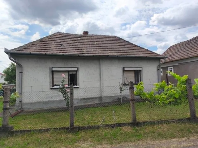 Eladó ház Sajószentpéter 81 nm