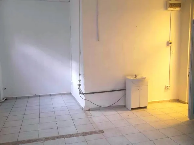 Kiadó kereskedelmi és ipari ingatlan Ózd 31 nm