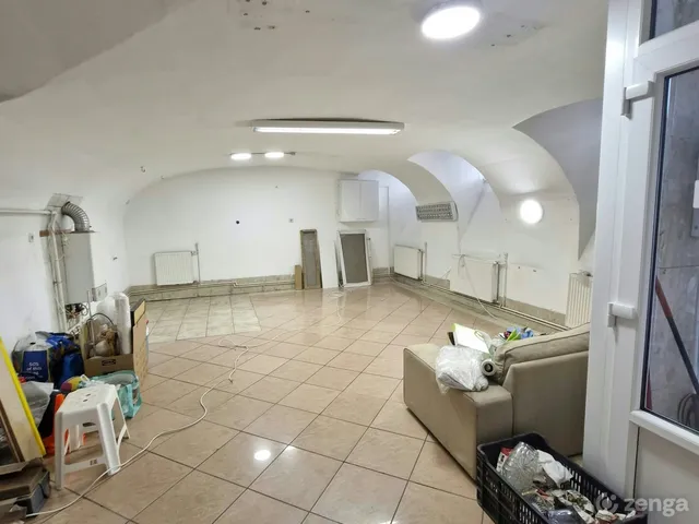 Eladó kereskedelmi és ipari ingatlan Budapest VI. kerület, Nagykörúton belüli terület 72 nm