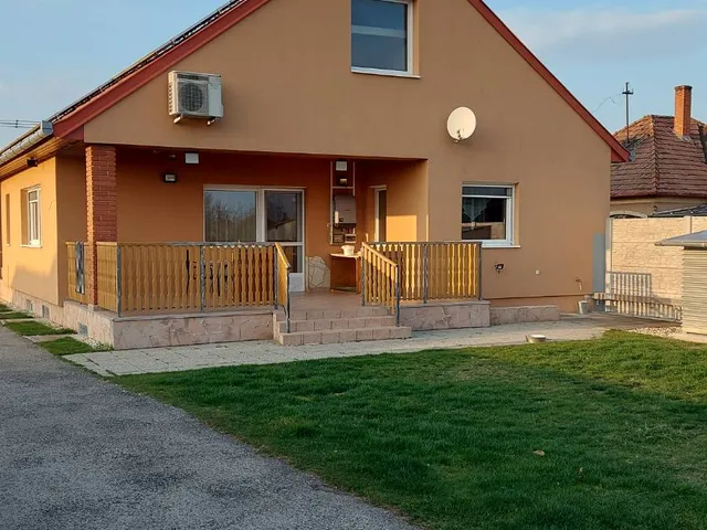 Eladó ház Kóny 104 nm