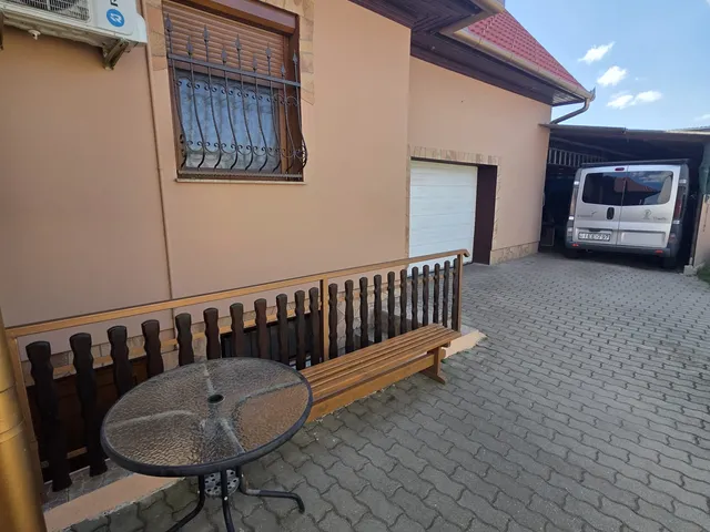 Eladó ház Mosonmagyaróvár, Dunapart 114 nm