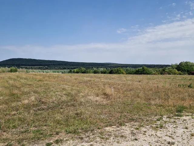 Eladó telek Bánd 1710 nm