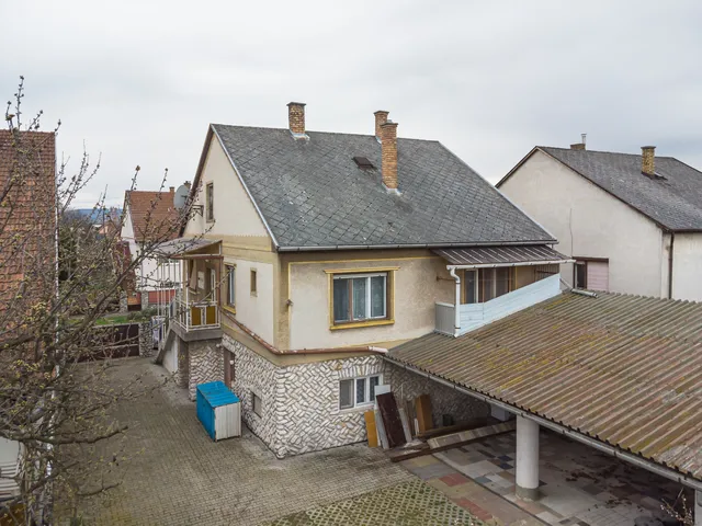 Eladó ház Miskolc, Szirma 240 nm