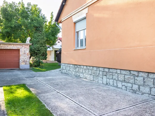 Eladó ház Miskolc, Újdiósgyőr, Testvériség 200 nm