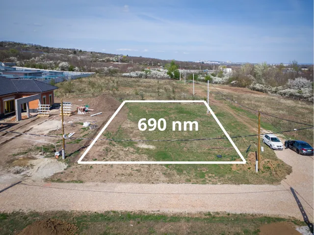 Eladó telek Mályi 690 nm