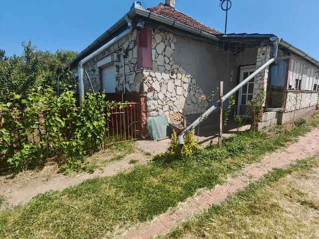 Eladó ház Nyírtelek, Sóskút 80 nm