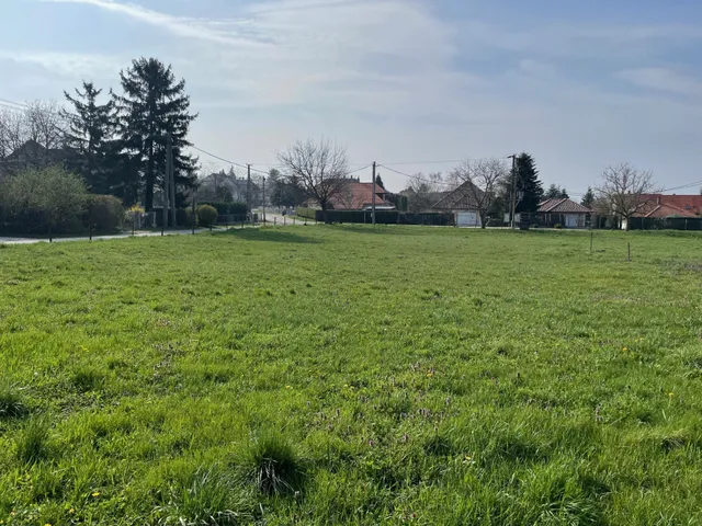 Eladó telek Keszthely 8564 nm