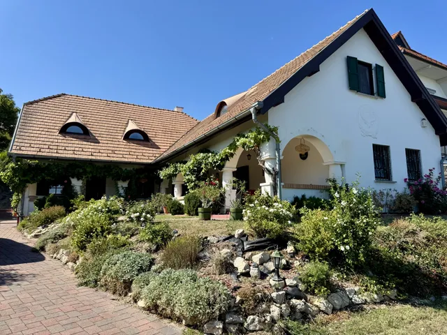 Eladó ház Balatongyörök 230 nm