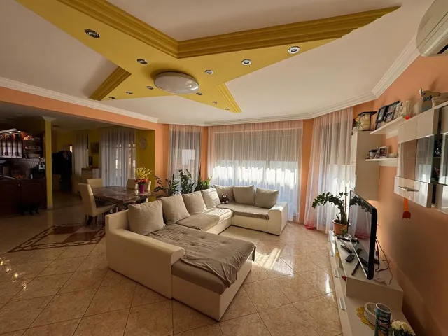 Eladó ház Zalaszentlászló 245 nm