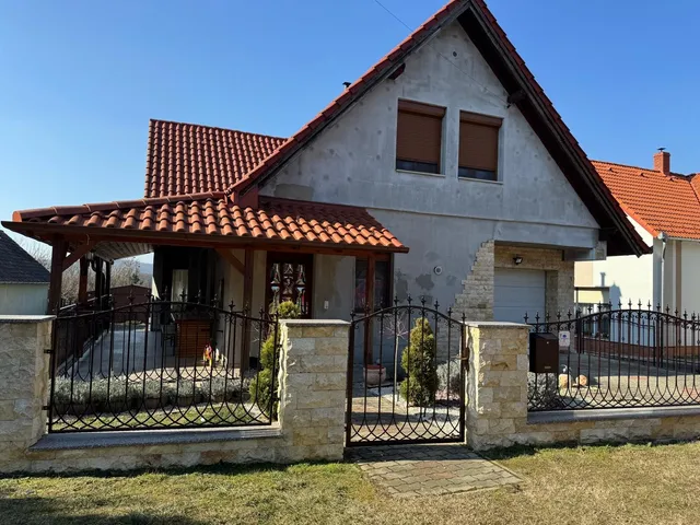 Eladó ház Zalaszentlászló 245 nm