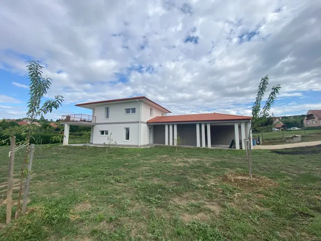 Eladó ház Cserszegtomaj 186 nm