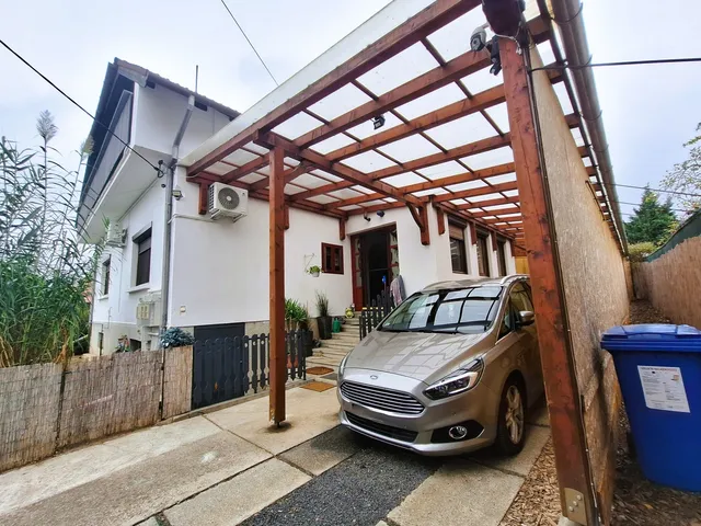 Eladó ház Sümeg 240 nm