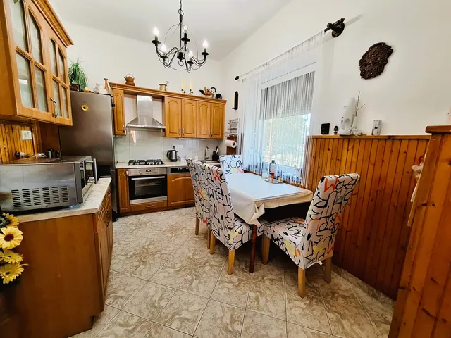 Eladó ház Sümeg 96 nm