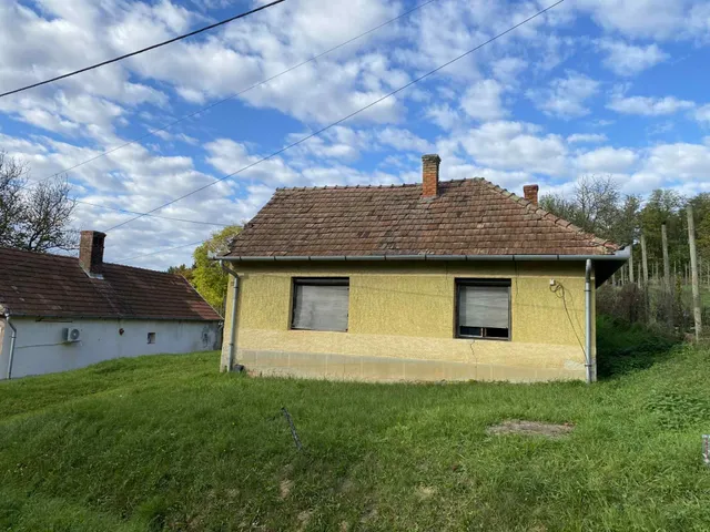 Eladó ház Gyűrűs 85 nm