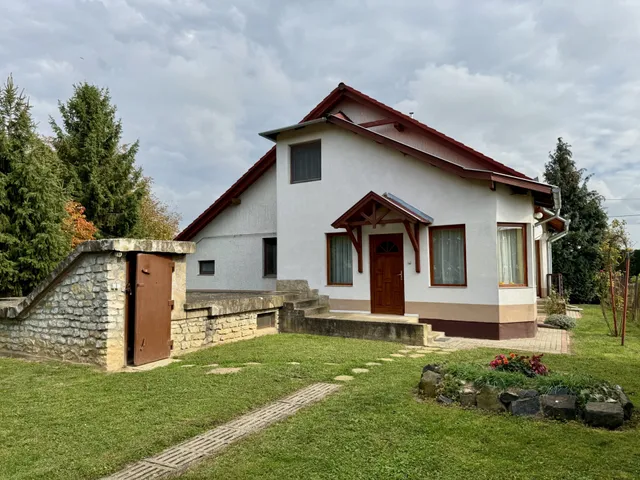 Eladó ház Keszthely 180 nm