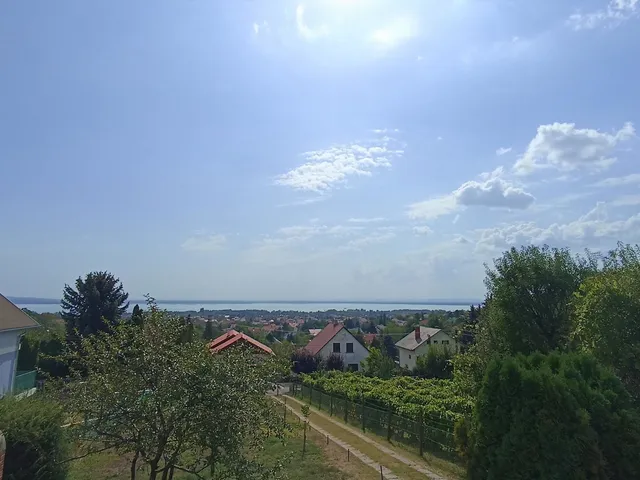 Eladó ház Vonyarcvashegy 125 nm