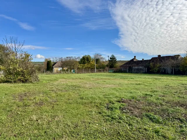 Eladó telek Zalacsány 859 nm