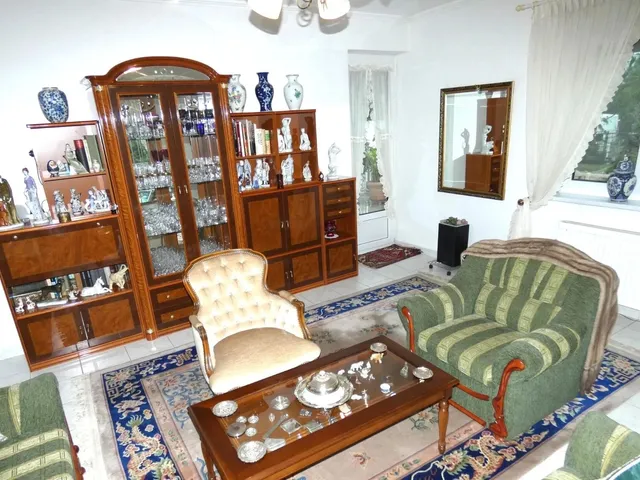 Eladó ház Nemesgulács 260 nm