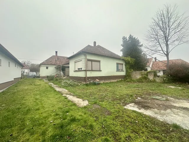 Eladó ház Alsópáhok 135 nm