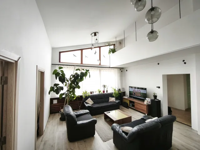 Eladó ház Vonyarcvashegy 209 nm