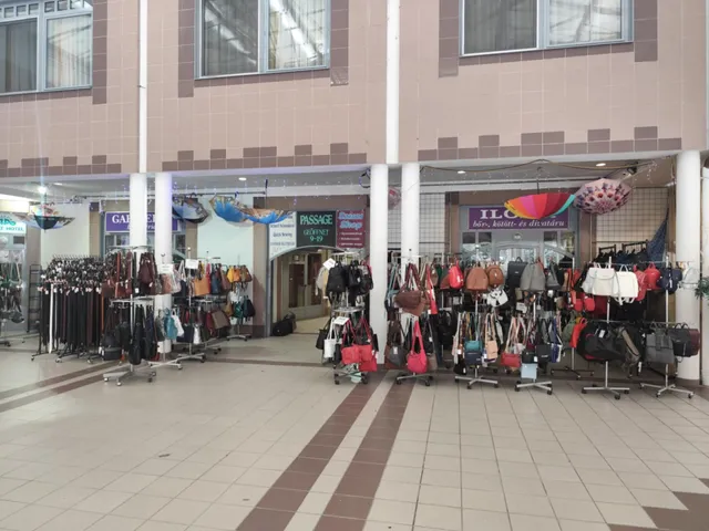 Eladó kereskedelmi és ipari ingatlan Hévíz 13 nm