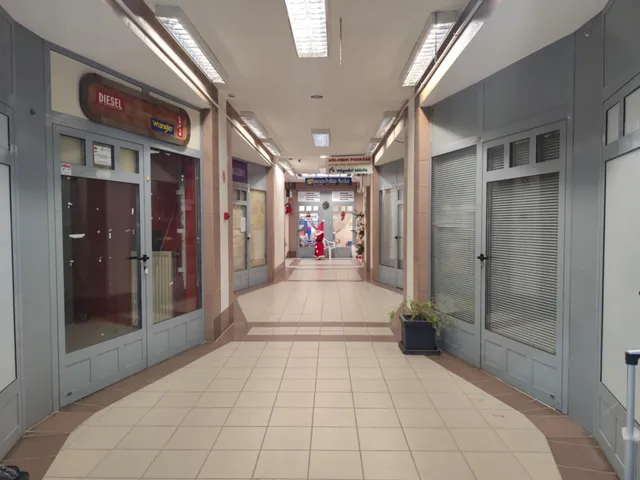 Eladó kereskedelmi és ipari ingatlan Hévíz 13 nm