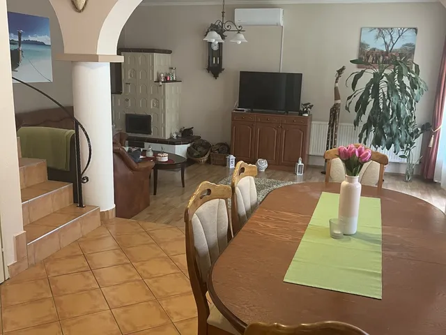 Eladó ház Vonyarcvashegy 145 nm