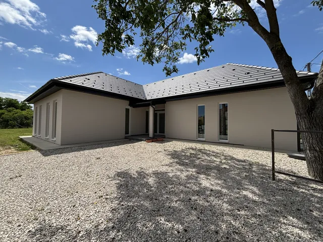 Eladó ház Zalacsány 145 nm